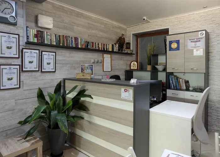 招待所 & Fotinov 布尔加斯