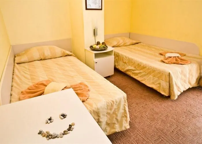 & Fotinov 招待所 布尔加斯