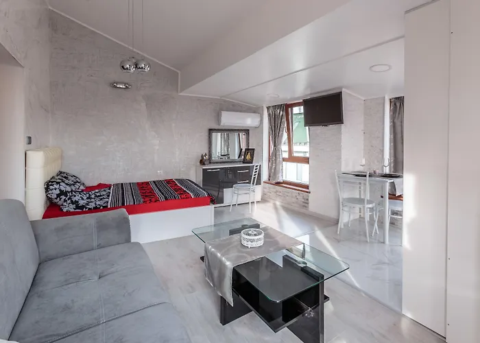 & Fotinov Πανσιόν 3*