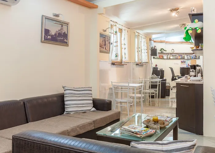 & Fotinov Πανσιόν Μπουργκάς