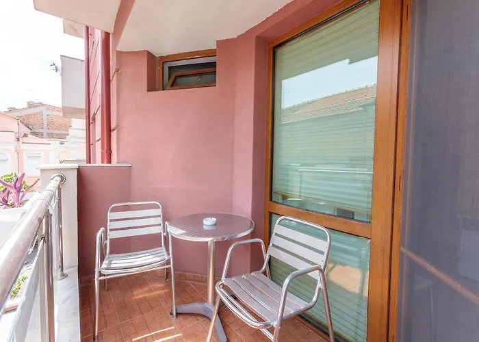 & Fotinov 布尔加斯