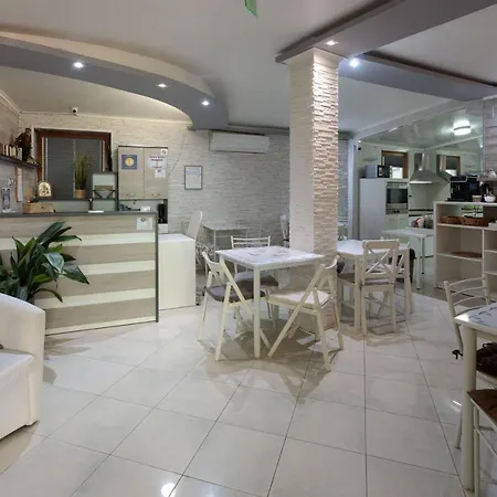 & Fotinov بيت ضيافة بورغاس