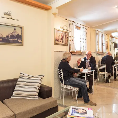 ゲストハウス & Fotinov