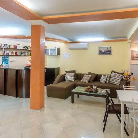 & Fotinov 3* ブルガス