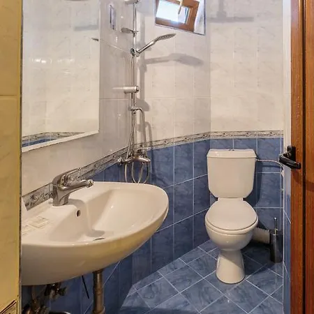 & Fotinov بيت ضيافة