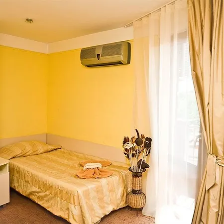 & Fotinov ゲストハウス