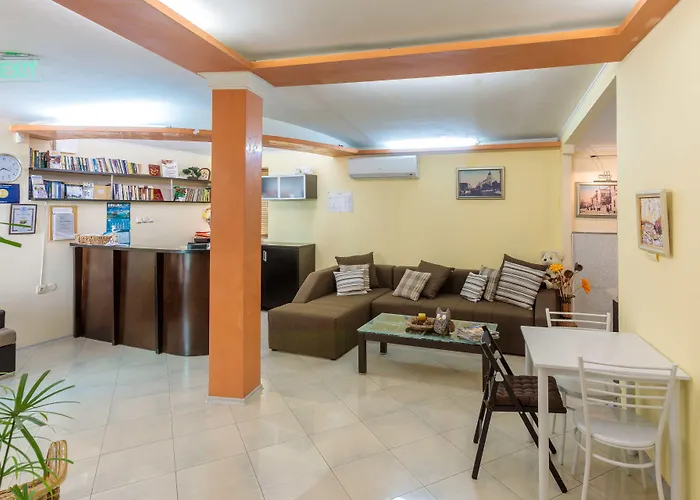 & Fotinov 3* Burgasz